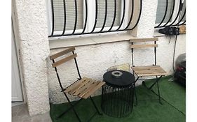 Studette Avec Exterieur Climatisee